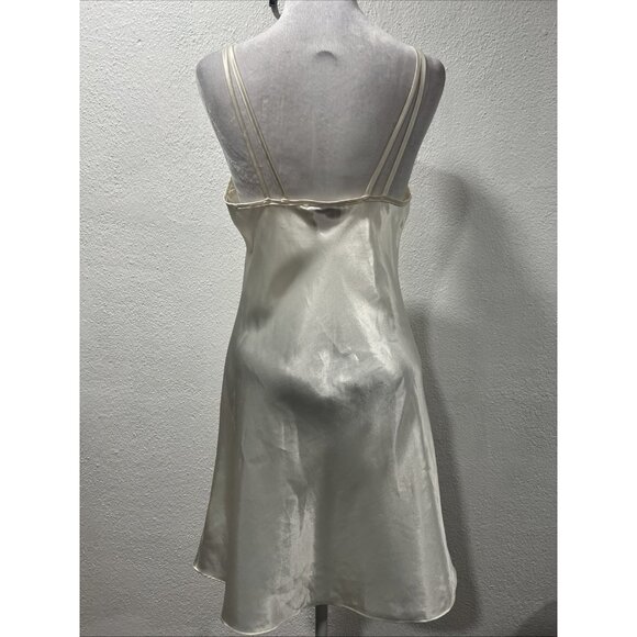 California Dynasty Off White Nightgown Bridal Lace Floral trim size Small - Picture 3 of 9